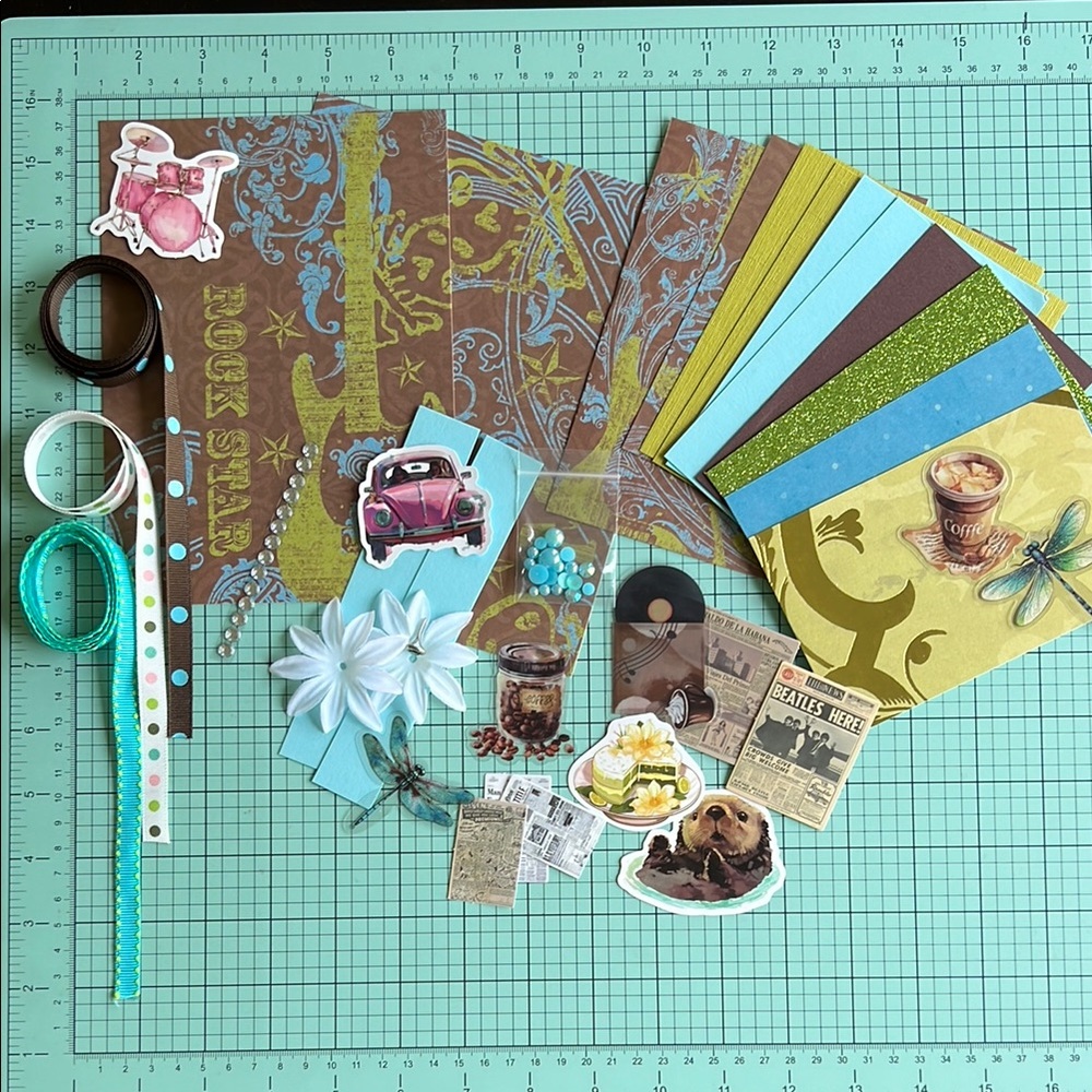Assorted Paper & Ephemera Set crafts - Picture 2 of 5